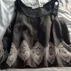Cute Boho top
Gently used